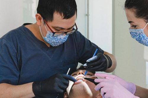 Chất lượng điều trị bắt đầu từ vật liệu nha khoa chính hãng