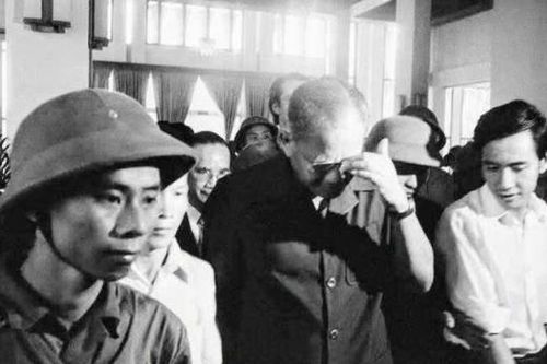 Hai chứng nhân lịch sử có mặt tại Dinh Độc Lập trưa 30/4/1975 nói gì sau 50 năm?