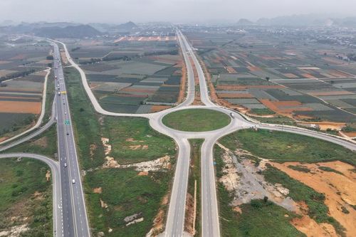 [Phóng sự ảnh]: Cận cảnh tuyến đường gần 2.000 tỷ vừa khánh thành tại Ninh Bình
