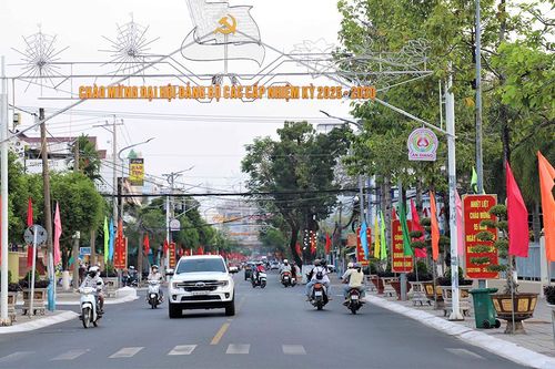 Long Xuyên 50 năm vươn mình