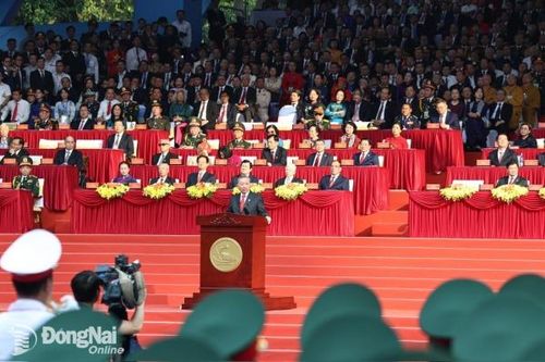 Long trọng Lễ kỷ niệm 50 năm Ngày Giải phóng miền Nam, thống nhất đất nước