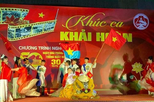 Ia Grai tổ chức chương trình nghệ thuật 'Khúc ca khải hoàn'