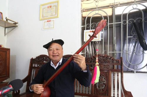 Người nặng lòng với dân ca Tày