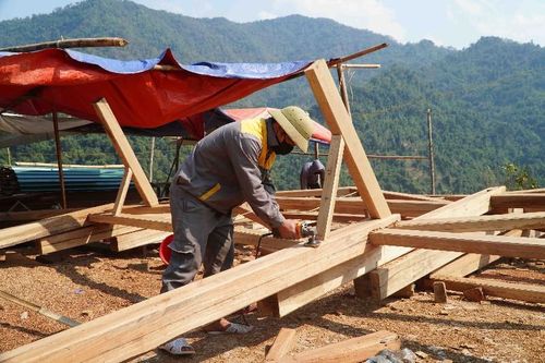 Xã Nậm Chà nhiều cách làm hay trong xóa nhà tạm, nhà dột nát