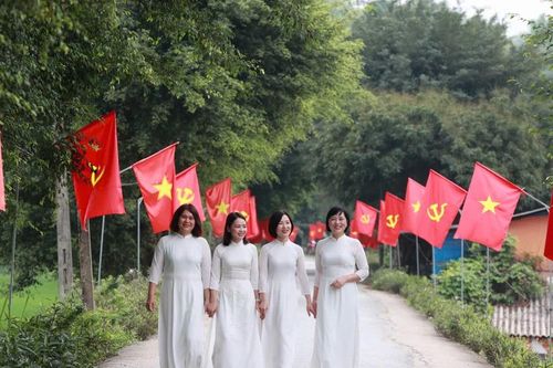 Người dân Lào Cai mừng ngày hội thống nhất