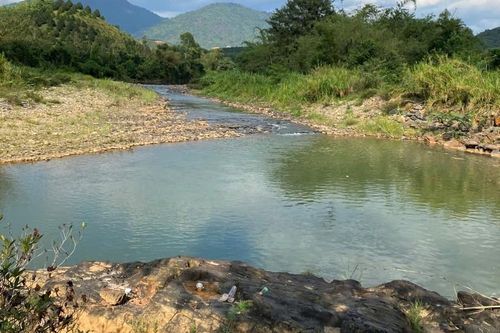 Đạ Huoai: Tắm suối khi đi dã ngoại, một thanh niên tử vong
