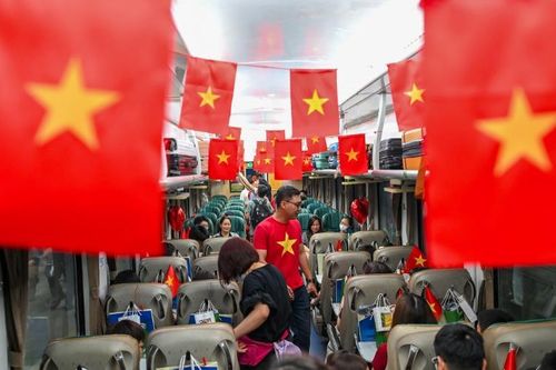 Tái hiện hai đoàn tàu Thống Nhất Bắc – Nam