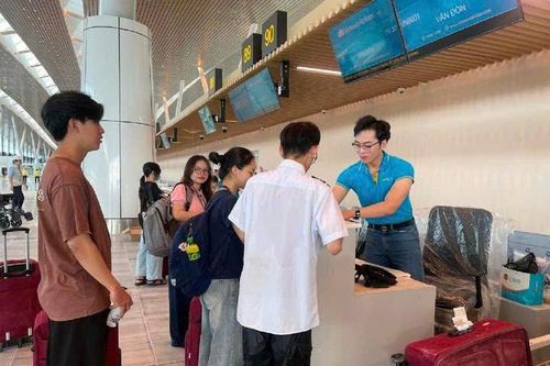 Cục Hàng không yêu cầu hạn chế việc chậm và hủy chuyến bay dịp lễ 30/4