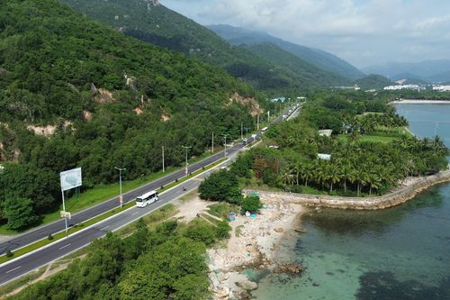 Vẻ thơ mộng của cung đường ven biển nối Khánh Hòa - Ninh Thuận