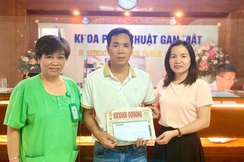 Tấm lòng của bạn đọc Báo Sức khỏe và Đời sống đến với 2 trường hợp điều trị ở bệnh viện Việt Đức