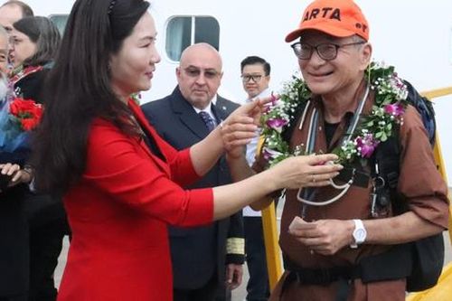 Lần đầu tiên Quảng Ninh đón đoàn khách du lịch Nhật Bản bằng tàu du lịch biển