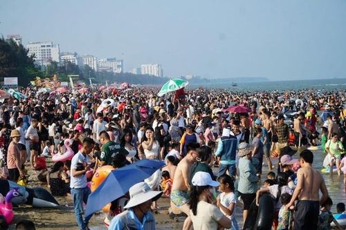 Sầm Sơn lại bộn khách