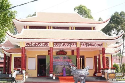 Chuyện 12 hố bom quanh nhà nữ tướng huyền thoại