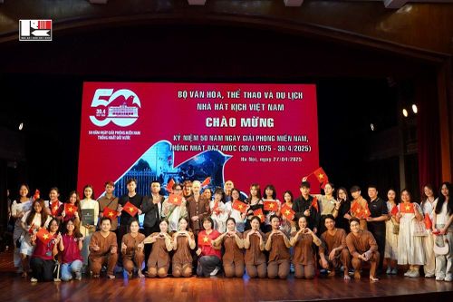 Nhà hát Kịch Việt Nam với 'Tháng năm cùng Người'