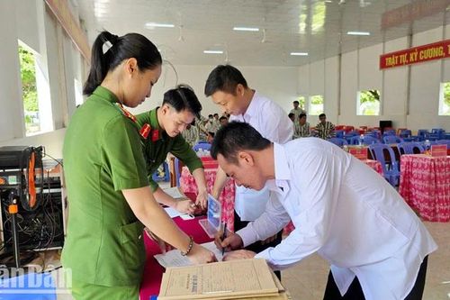 Kiên Giang: Đặc xá cho 58 phạm nhân cải tạo tốt