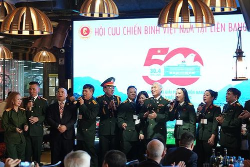 Người Việt tại Nga ấn tượng về lễ kỷ niệm sự kiện trọng đại của đất nước