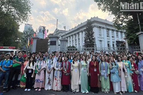 Kiều bào Thái Lan tự hào về đất nước Việt Nam, ấn tượng về lễ diễu binh