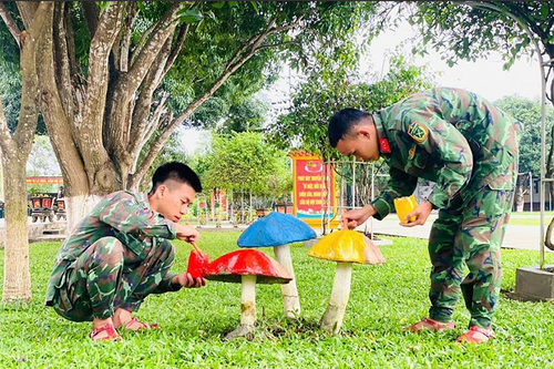 Doanh trại xanh ở Trung đoàn 19