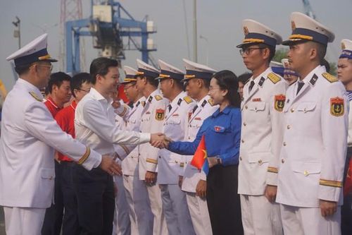 Khởi động Hành trình 'Tuổi trẻ vì biển, đảo quê hương' năm 2025