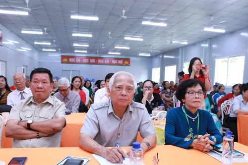 Trân quý những nhà giáo đi B Quảng Trị để 'gieo chữ nơi đất lửa'