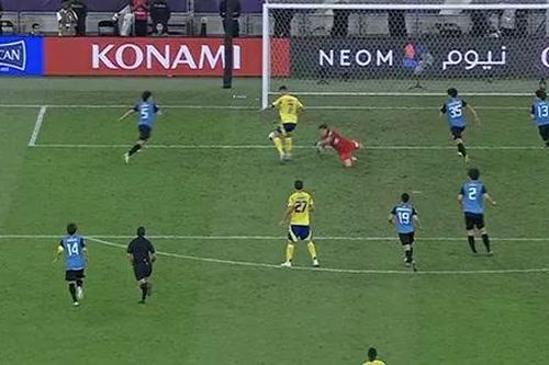 Bị loại ở AFC Champions League, Ronaldo hành động kì lạ