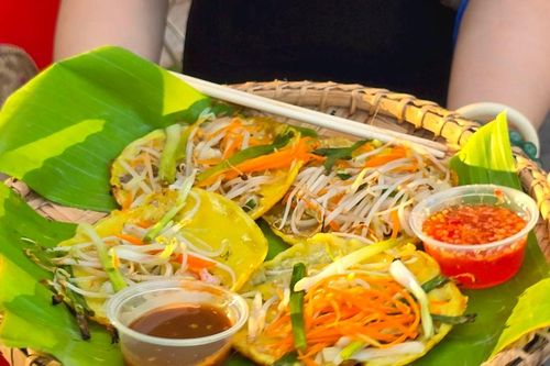 Ninh Thuận: 'Bánh xèo ngàn năm' chinh phục trái tim thực khách