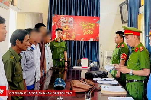 Khởi tố, tạm giam 2 đối tượng đánh bạc