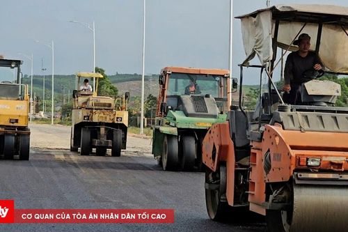 Thi công cao tốc Vạn Ninh - Cam Lộ xuyên lễ giữa nắng nóng gần 40 độ
