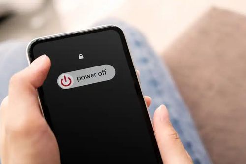 Có nên tắt nguồn điện thoại di động iPhone thường xuyên?