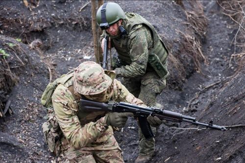 Nga đạt bước tiến ở Chasiv Yar, vùng miền nam Ukraine bị UAV bắn phá xuyên đêm
