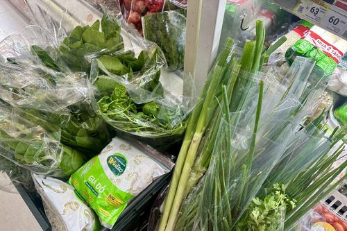 Giá rau củ quả, thực phẩm ngày nghỉ Lễ 30/4 - 1/5 ổn định, sức mua giảm mạnh