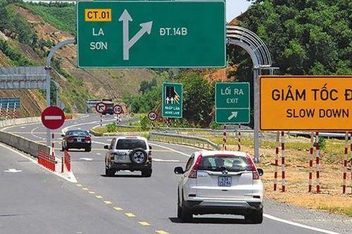 Mở rộng cao tốc La Sơn – Hòa Liên lên 4 làn xe, tìm nhà thầu thi công gần 2.870 tỷ đồng