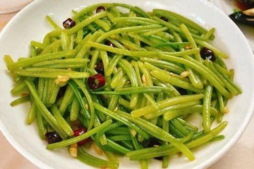Loại rau bán đầy ngoài chợ, nhiều người bỏ qua phần quý nhất: Bổ như nhân sâm, giá rẻ