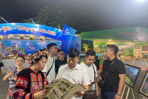 Sắc màu văn hóa Hà Giang thu hút du khách tại Huế