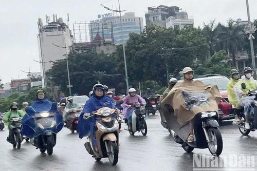 Ngày 1/5, Bắc bộ có mưa rào rải rác và giông, Nam bộ ngày nắng