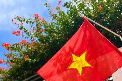 Thơ Lenguyen: Tổ quốc trong tim
