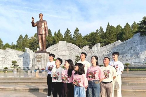 Kỳ nghỉ lễ 30-4 và 1-5: Sum vầy bên gia đình và hòa mình vào thiên nhiên