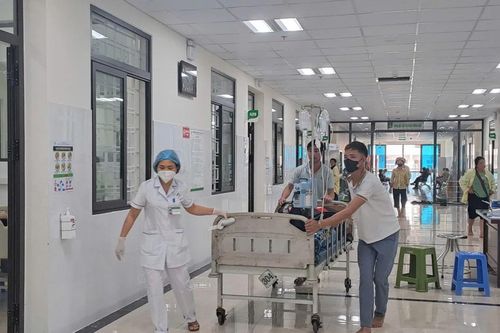 Ngày lễ không nghỉ của những người thầy thuốc