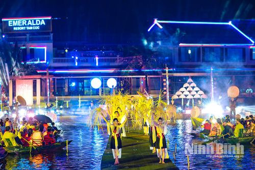 Chương trình nghệ thuật tổng hợp 'Hoa Lư vũ họa'