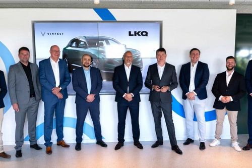 Vinfast và LKQ Netherlands hợp tác chiến lược về mạng lưới dịch vụ và hậu mãi