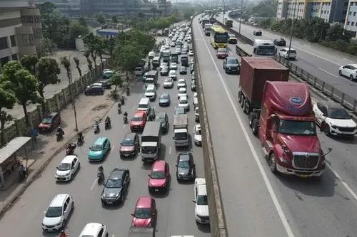 Hà Nội sửa chữa cấp tốc đường Vành đai 3 trên cao