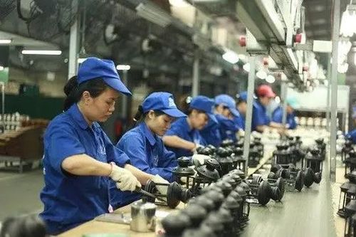 Người lao động cần mức lương đủ sống