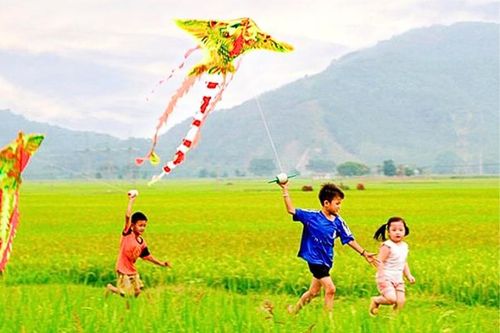 Thả diều để bay lên, chứ đừng gây hiểm nguy