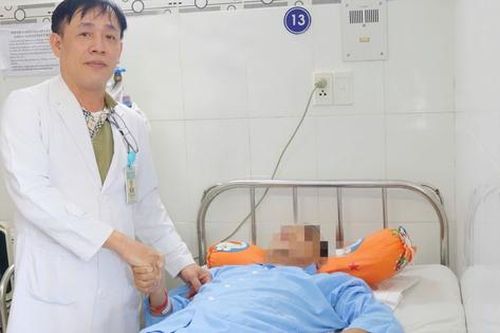 Mở sọ não cứu sống bệnh nhân bị xuất huyết não nguy kịch