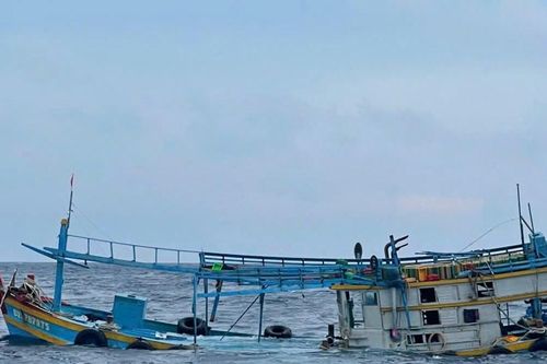 10 ngư dân gặp nạn trên vùng biển Côn Đảo