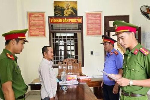 Tăng án kẻ lừa 'chạy án'