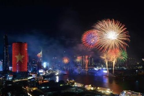 Cả nước tưng bừng các hoạt động văn hóa, nghệ thuật chào mừng 50 năm non sông thống nhất