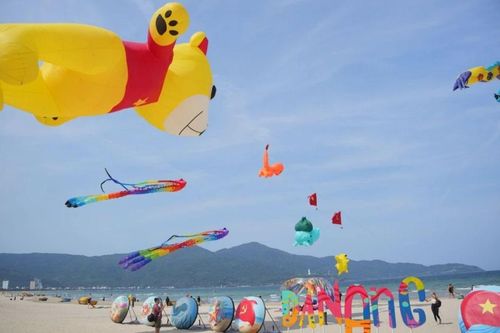 Bãi biển miền Trung đa dạng hoạt động trải nghiệm