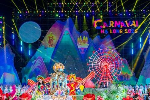 Hơn 20.000 người 'du lịch khắp 3 miền' trong 90 phút tại Carnaval Hạ Long
