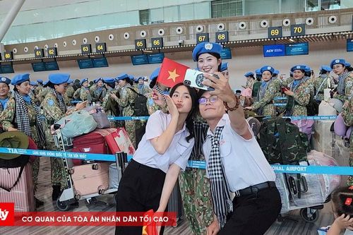 Lực lượng diễu binh, diễu hành chia tay người dân TP.HCM